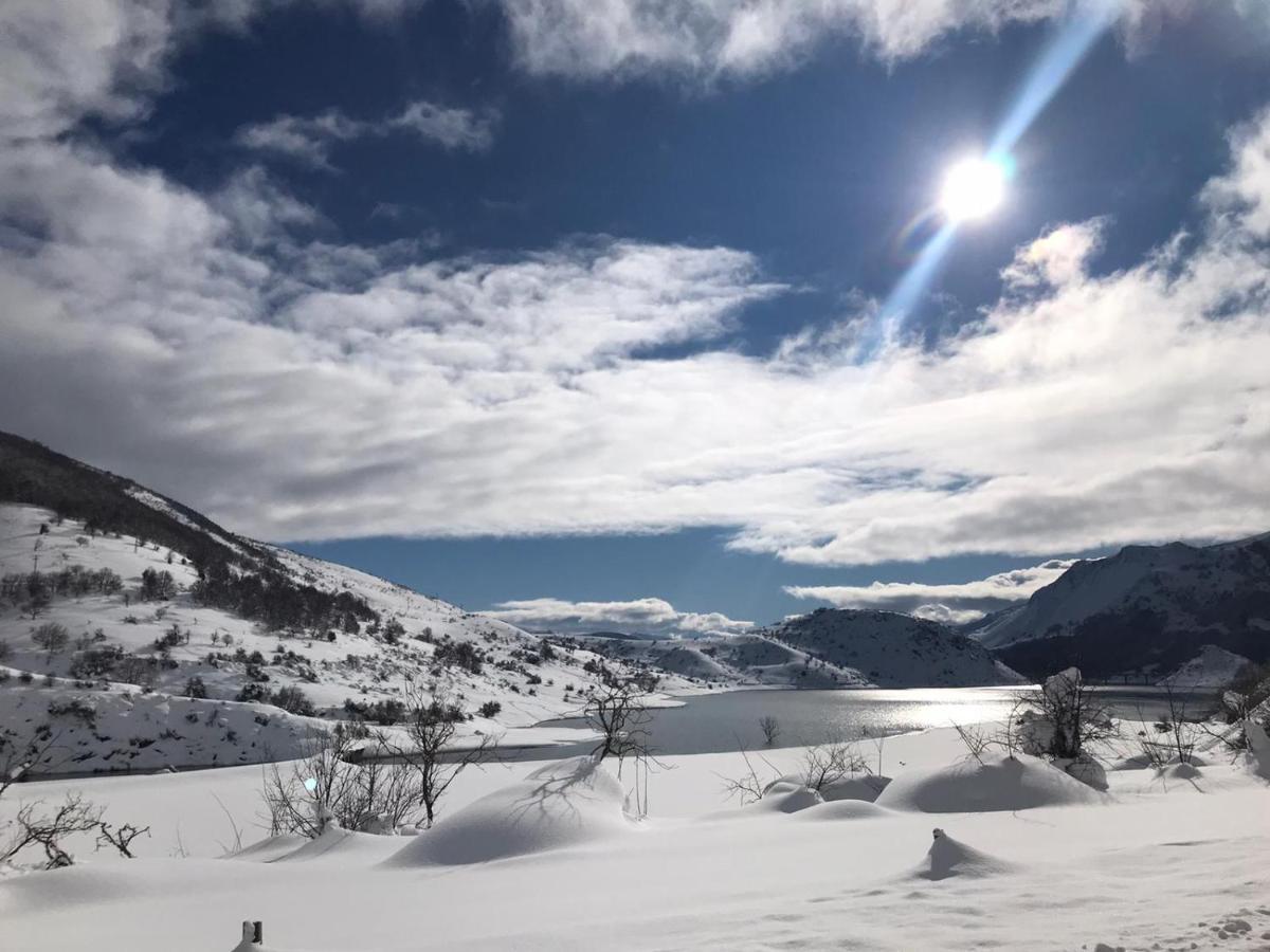 Hostal Restaurante Ventasierra Valdoré Екстериор снимка