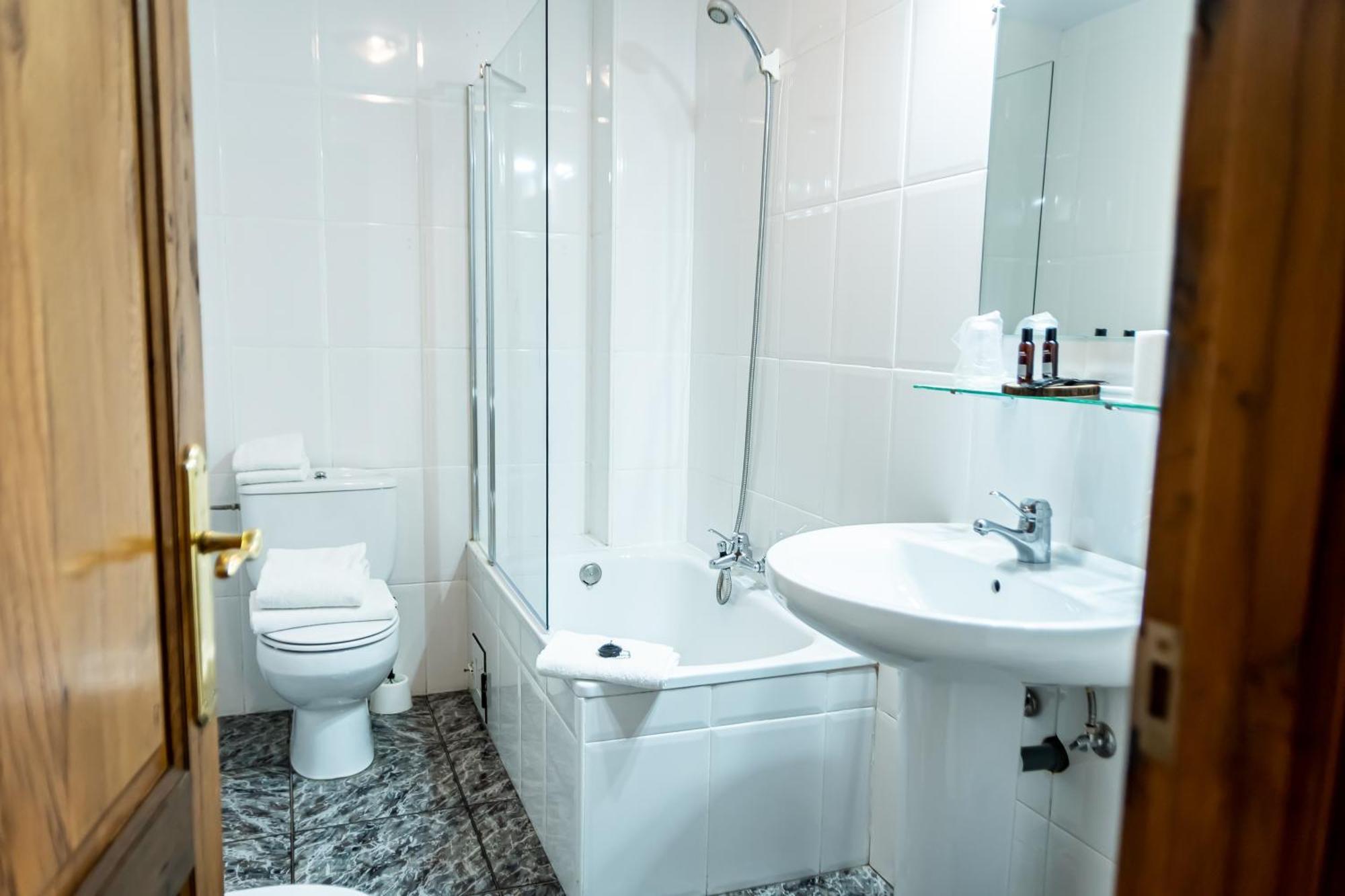 Hostal Restaurante Ventasierra Valdoré Екстериор снимка