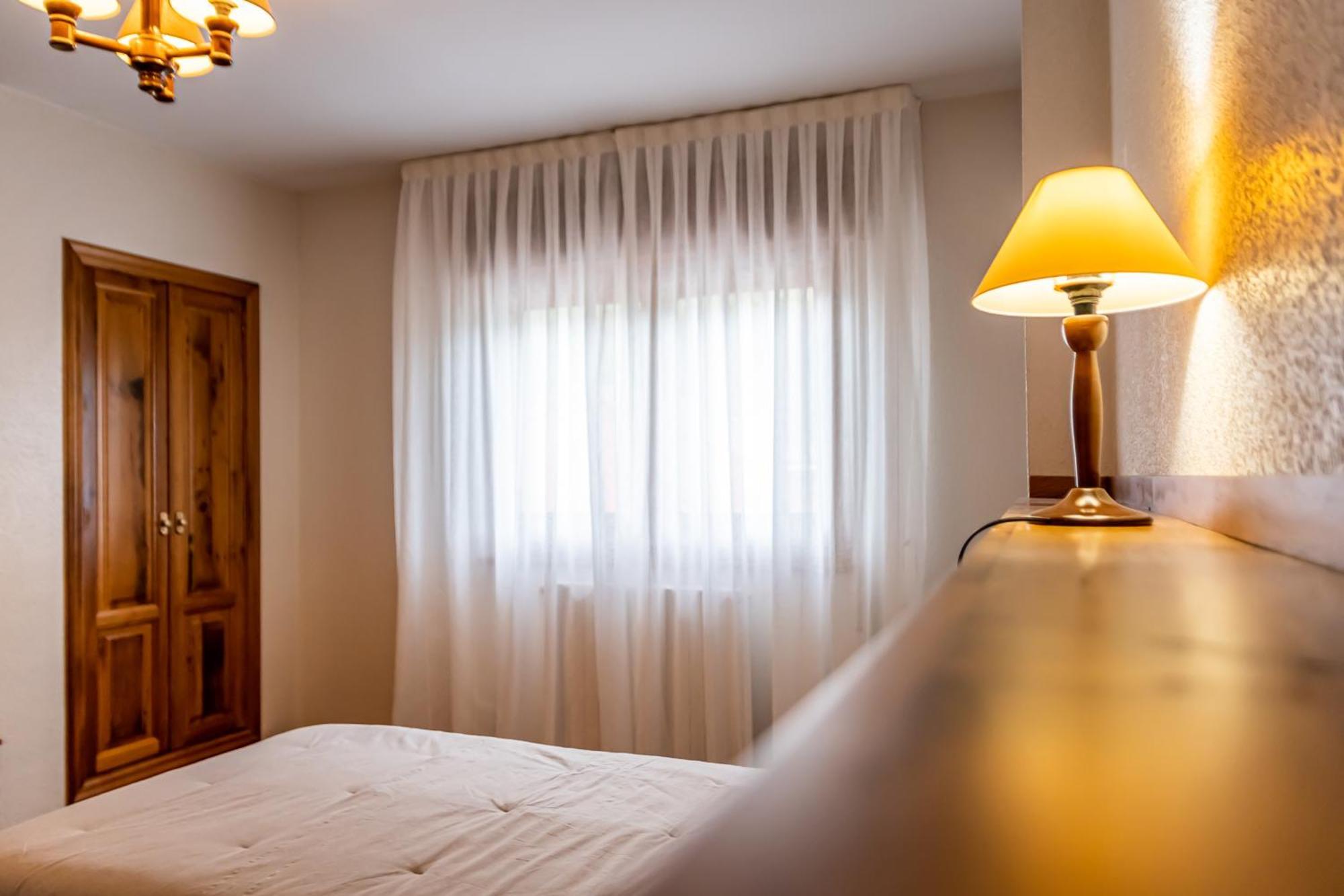 Hostal Restaurante Ventasierra Valdoré Екстериор снимка