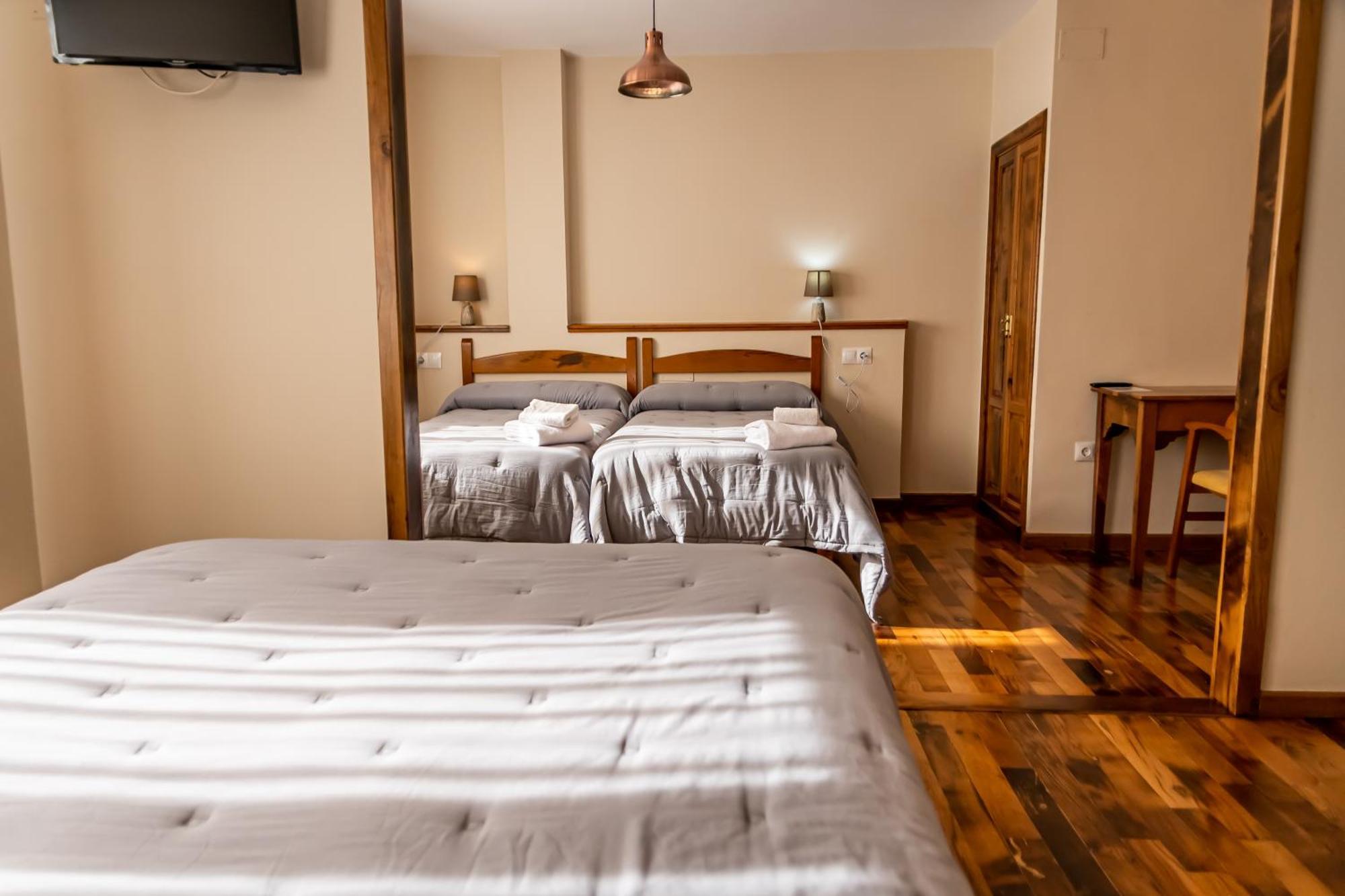 Hostal Restaurante Ventasierra Valdoré Екстериор снимка