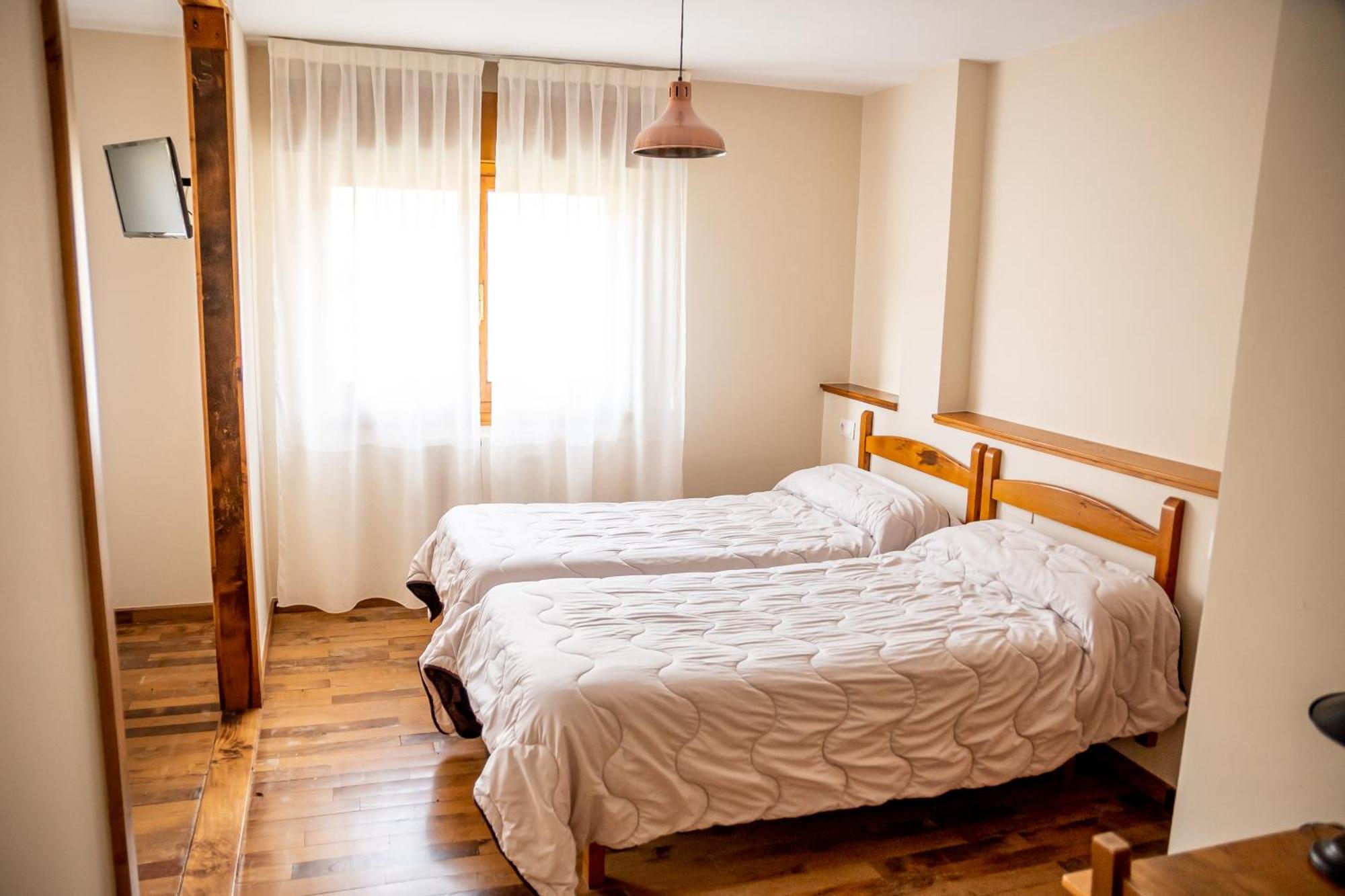 Hostal Restaurante Ventasierra Valdoré Стая снимка